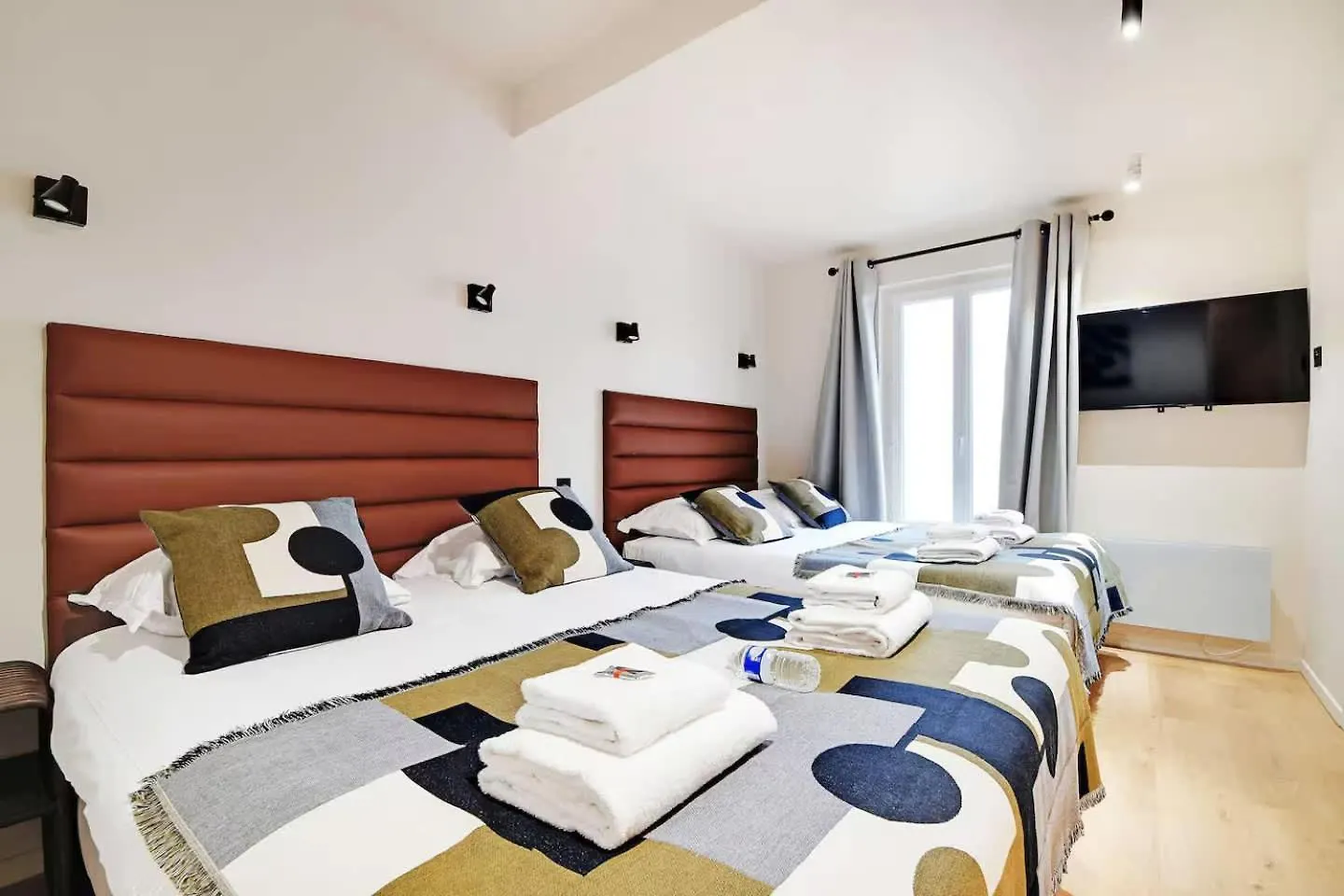 Les Halles - Grands Boulevards Renovated 3Br - 8P Paris France